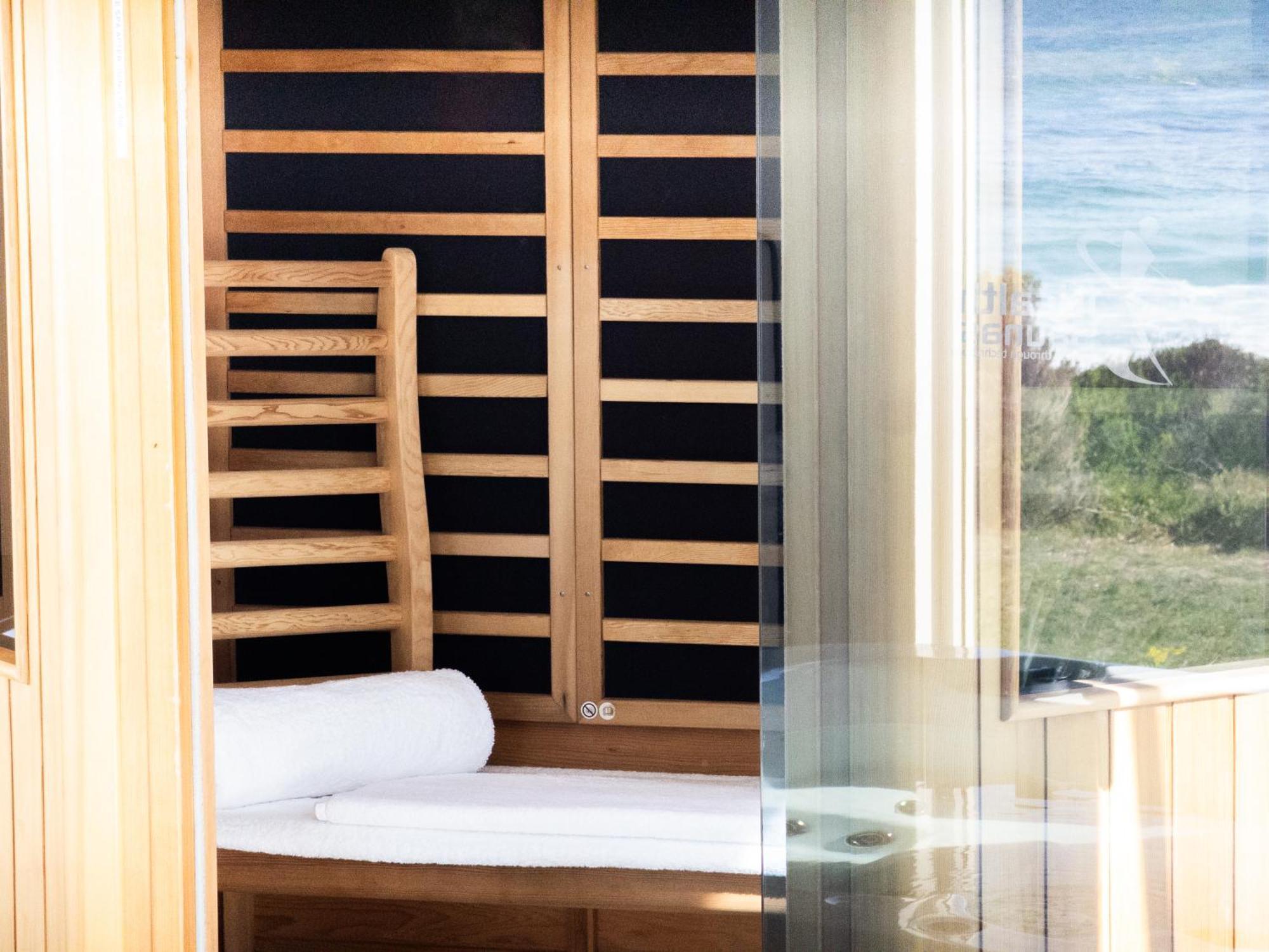 Saltwater - Absolute Oceanfront, Fire Pits, Some Villas With Hot Tubs And Sauna Falmouth Εξωτερικό φωτογραφία