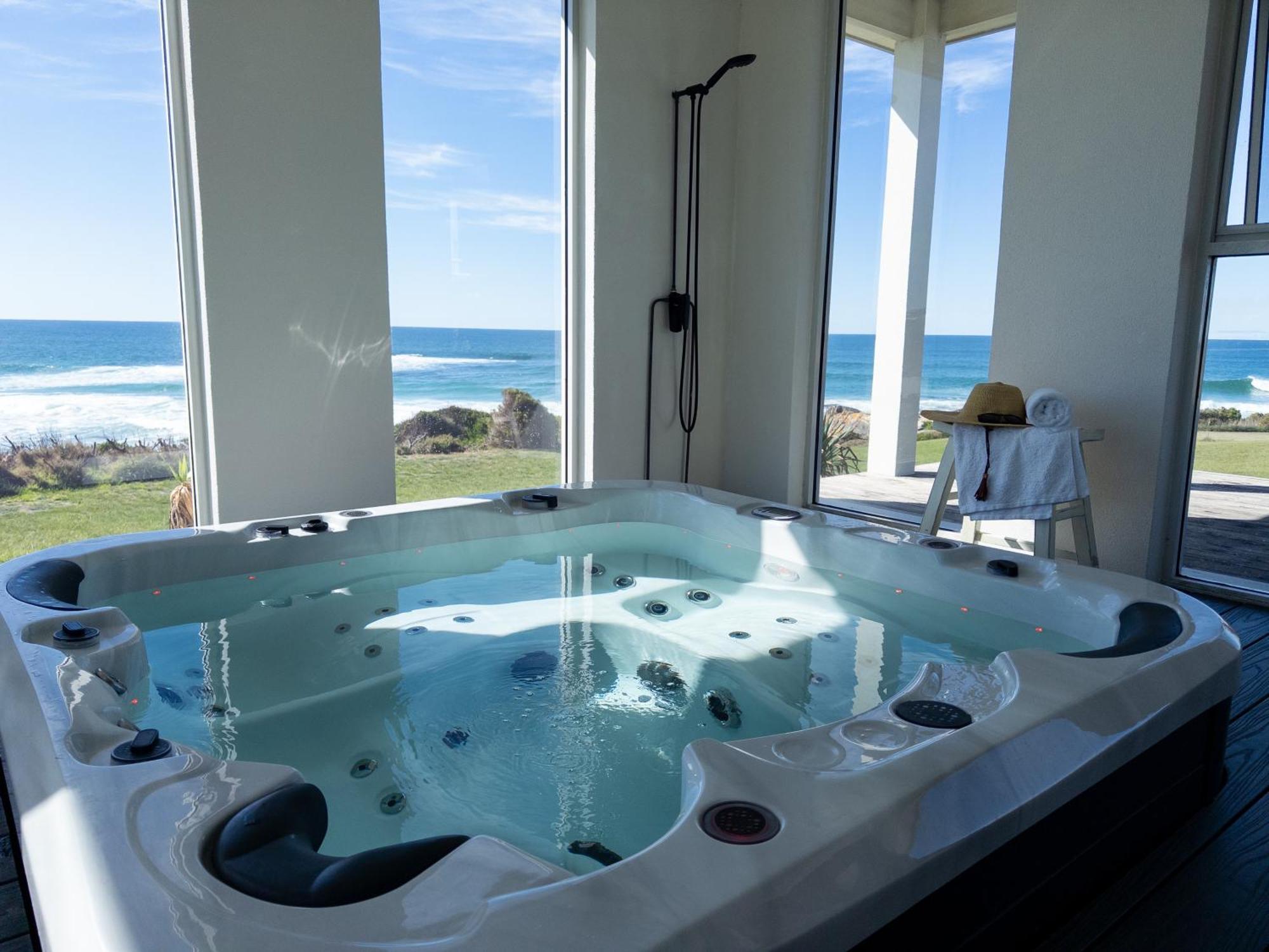 Saltwater - Absolute Oceanfront, Fire Pits, Some Villas With Hot Tubs And Sauna Falmouth Εξωτερικό φωτογραφία