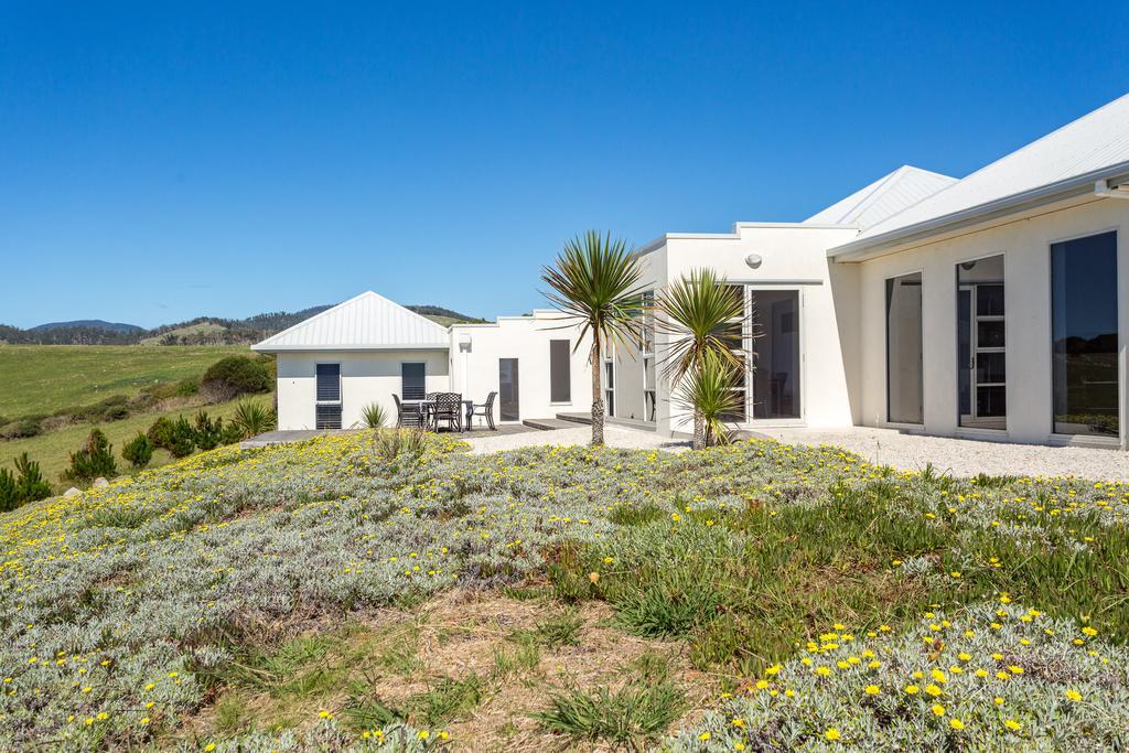 Saltwater - Absolute Oceanfront, Fire Pits, Some Villas With Hot Tubs And Sauna Falmouth Εξωτερικό φωτογραφία